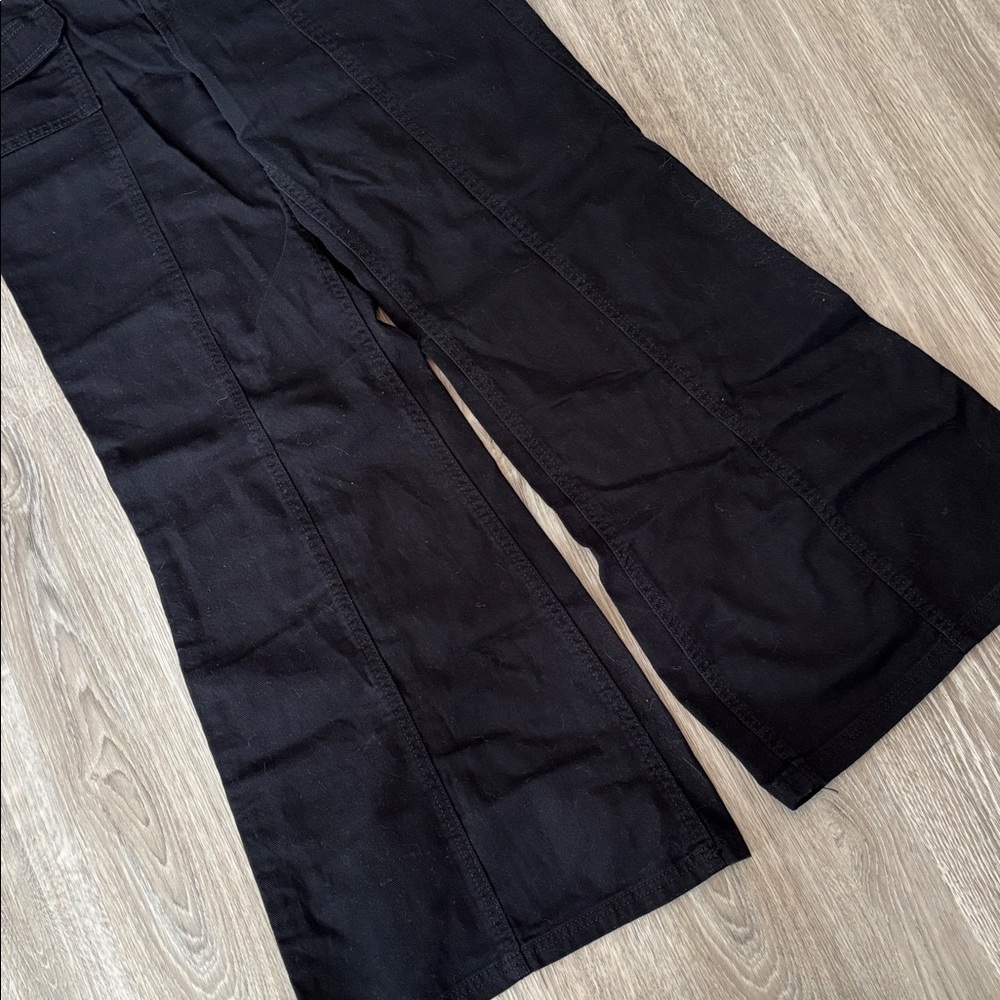 Black Wide-Leg Pants - Picture 3 of 3